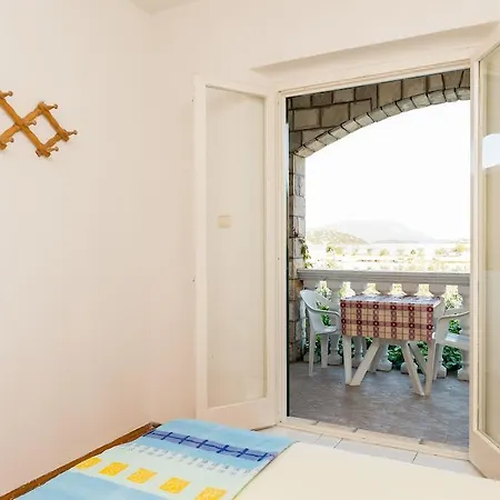 Bozovic Apartman *