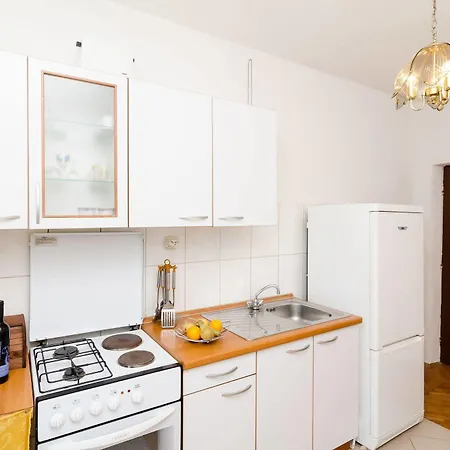 Bozovic Apartman *